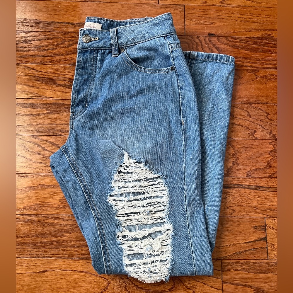 Wondering Straight Mom Jeans